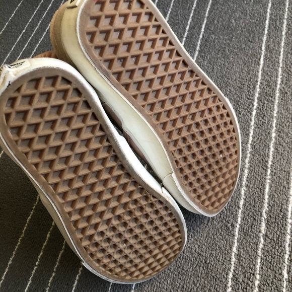 LAST CHANCE Vans Pink Leather Slip On - Picture 6 of 10